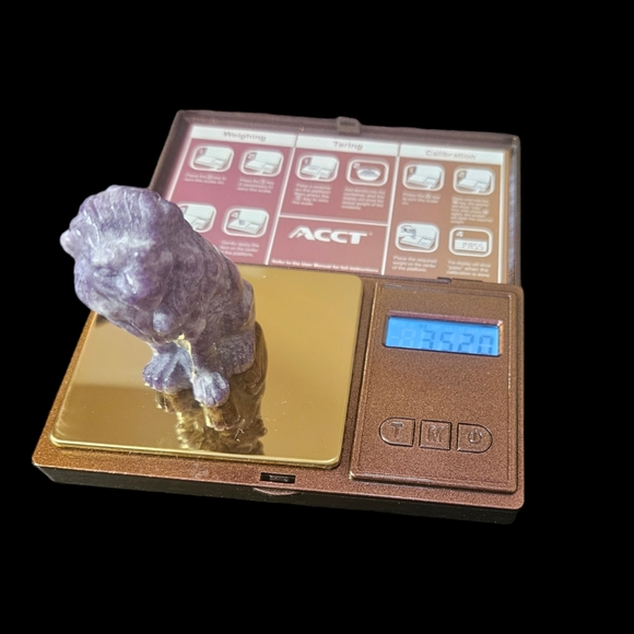 Lepidolite Lion - Picture 7 of 7